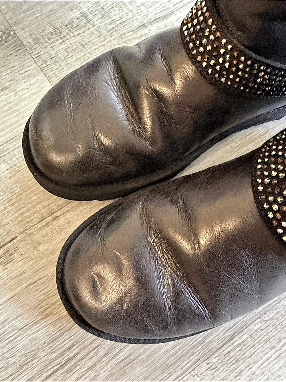 UGG W Blaise Crystal Studded Leather Boots Black US 7 - Picture 12 of 13
